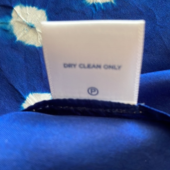 ROLLER RABBIT tie dye silk blouse, blue & white, Small, NWT - Picture 9 of 15